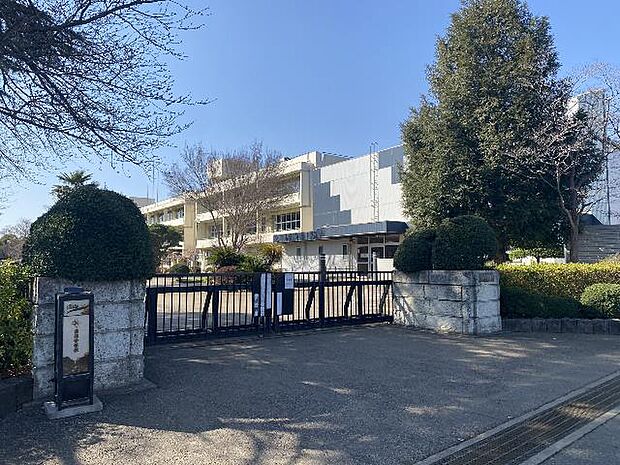 流山市立南部中学校まで約896m（徒歩12分）