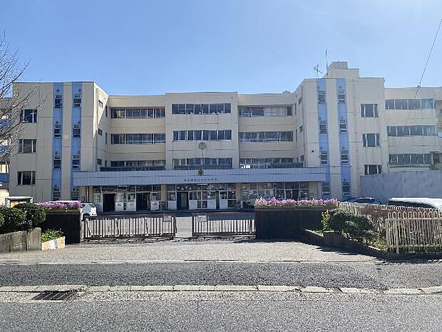 流山市立流山北小学校まで約525m（徒歩7分）