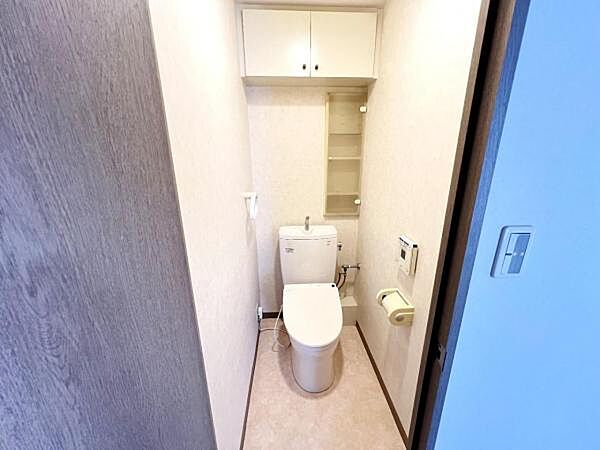ほっと安らげるトイレ空間です。