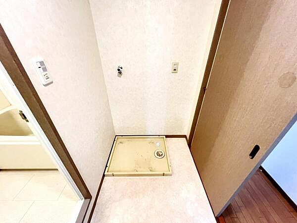 お天気を気にせずお洗濯ができ、室内干し可能です。