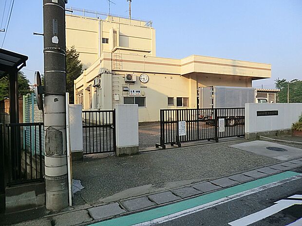 船橋市立塚田小学校まで約750m（徒歩10分）