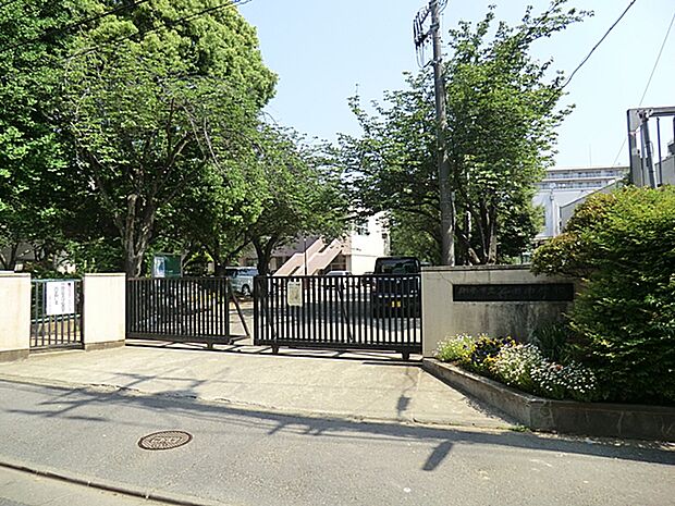 船橋市立行田中学校まで約650m(徒歩9分)