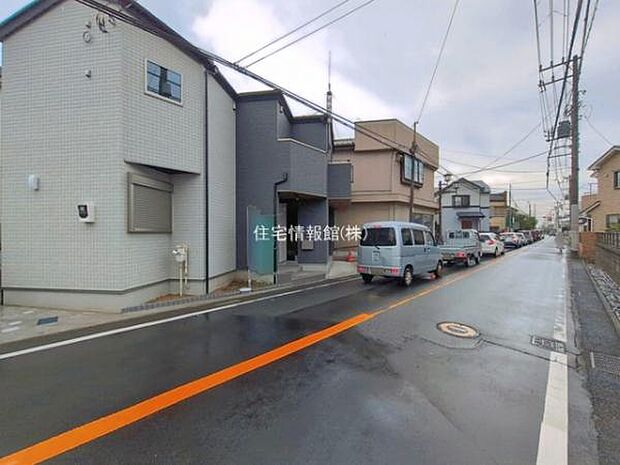 前面道路を含めた現地写真です。