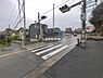 外観：前面道路を含めた現地写真です。