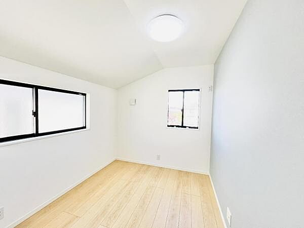子供部屋にもちょうど良い大きさのお部屋です。