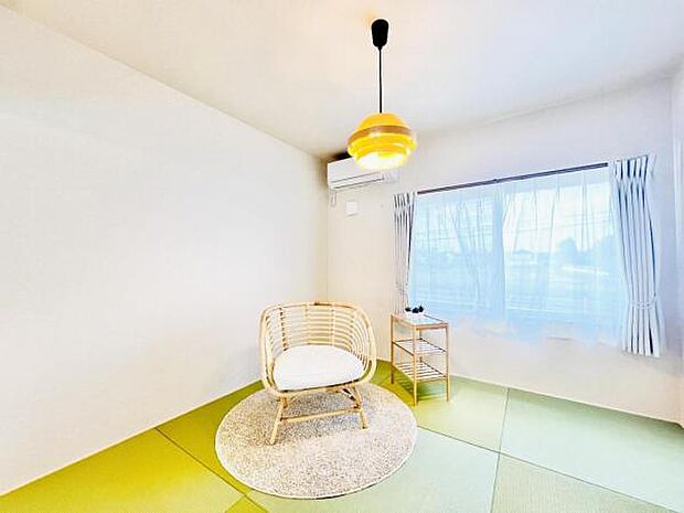 和室スペースです。畳のお部屋は寛げる空間ですね。