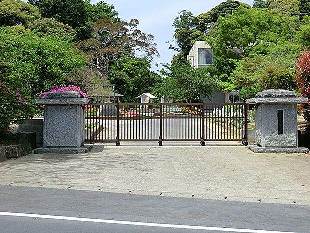 茂原市立豊田小学校まで約200m(徒歩3分)