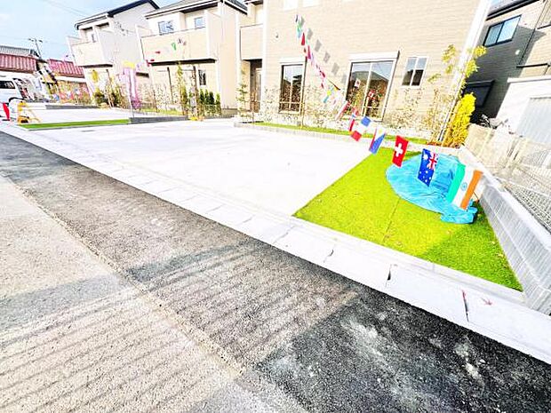 駐車場ももちろん完備しておりますのでお車所有の方にも心強いです。