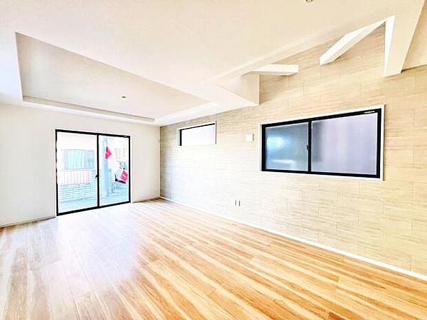 リビングダイニングになります。ご家族そろっての素敵な空間になりそうですね。