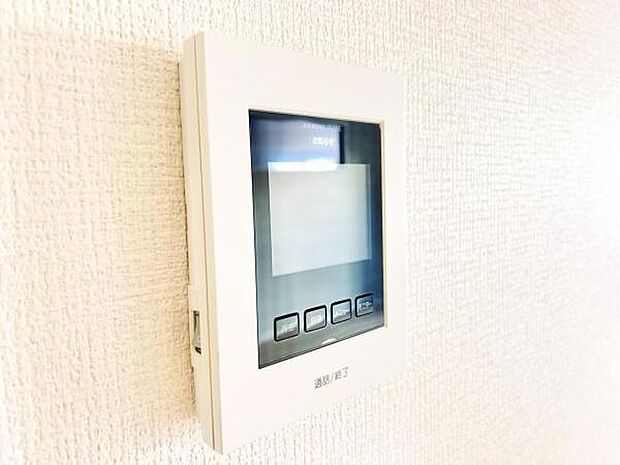 訪問者を確認できるTVモニター付きインターフォンです。