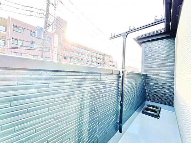 お洗濯ものを気持ち良く太陽の光で干せるのが嬉しいですね。