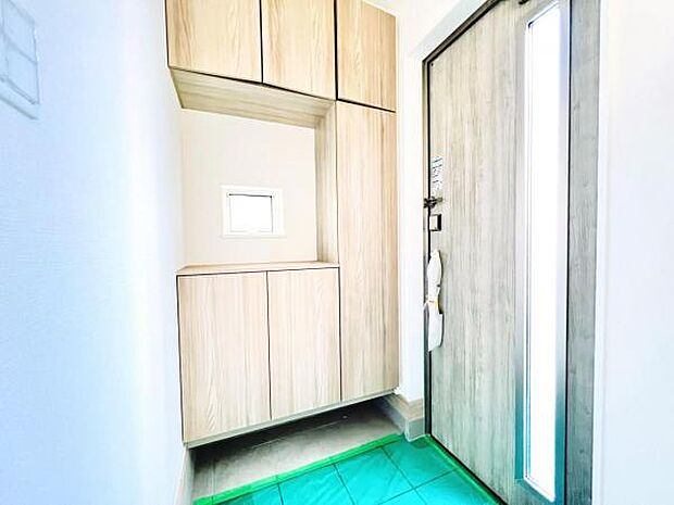 いつも気持ちよくご家族を迎えられる玄関です。