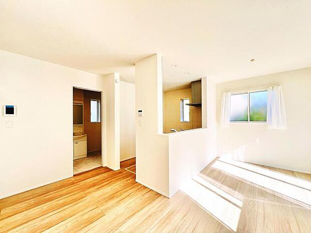 家族団らんの場所としてゆったりと居心地の良いリビングです。