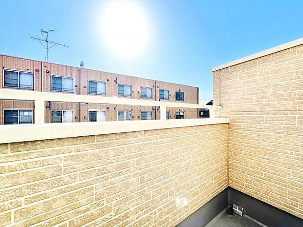 お洗濯ものを気持ち良く太陽の光で干せるのが嬉しいですね。