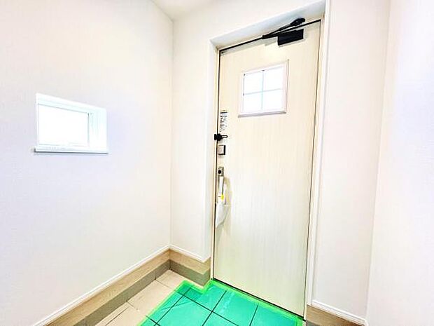 いつも気持ちよくご家族を迎えられる玄関です。