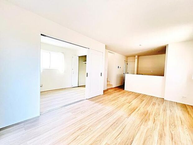 ご家族の温かい時間を演出するダイニングスペースです。