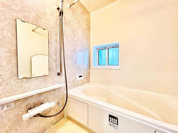 お風呂でほっとひといき。1日の疲れを癒しましょう。