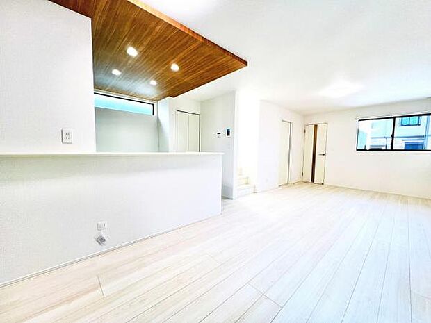 ご家族の温かい時間を演出するダイニングスペースです。