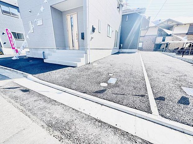 駐車場ももちろん完備しておりますのでお車所有の方にも心強いです。