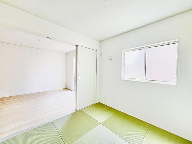 和室スペースです。畳のお部屋は寛げる空間ですね。