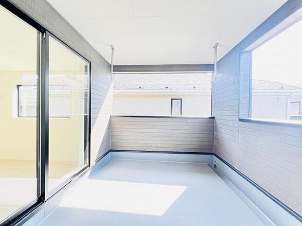 お洗濯ものを気持ち良く太陽の光で干せるのが嬉しいですね。