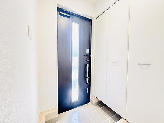 いつも気持ちよくご家族を迎えられる玄関です。