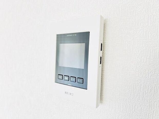 訪問者を確認できるTVモニター付きインターフォンです。