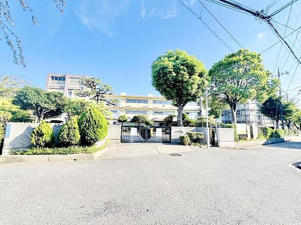 千葉市立末広中学校まで約600m(徒歩8分)