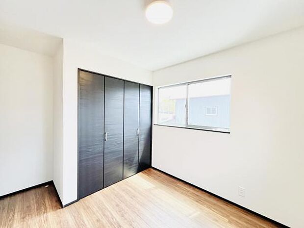 子供部屋にもちょうど良い大きさのお部屋です。
