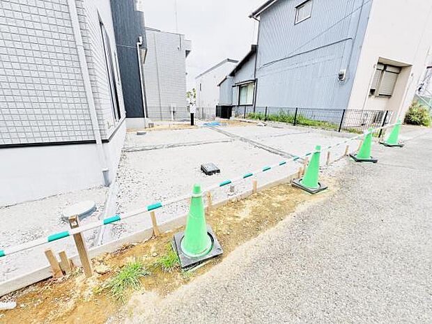 駐車場ももちろん完備しておりますのでお車所有の方にも心強いです。