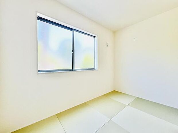 和室スペースです。畳のお部屋は寛げる空間ですね。