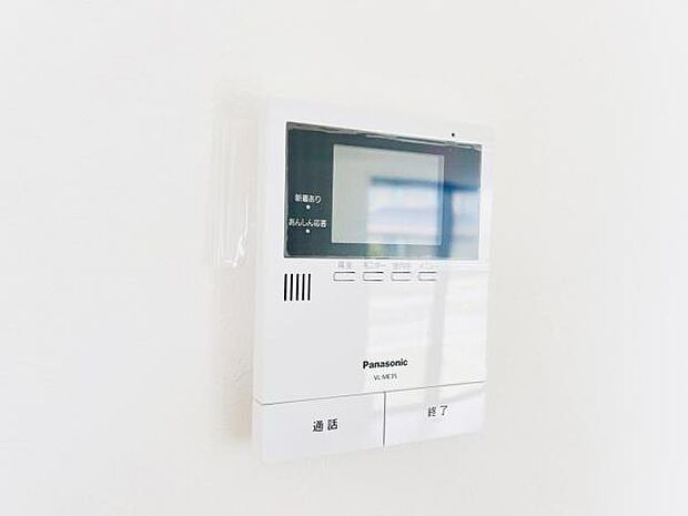 訪問者を確認できるTVモニター付きインターフォンです。