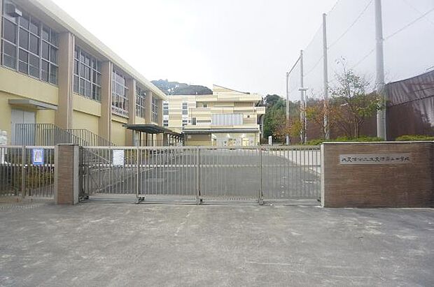 木更津市立木更津第三中学校まで約950m(徒歩12分)