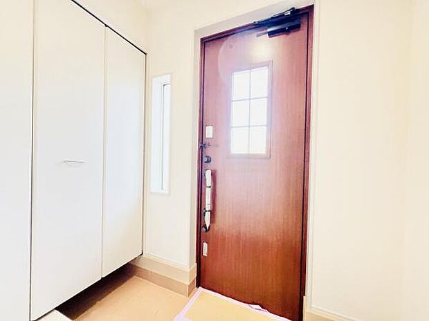 いつも気持ちよくご家族を迎えられる玄関です。