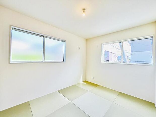 和室スペースです。畳のお部屋は寛げる空間ですね。