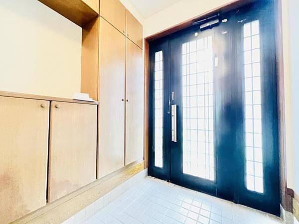 いつも気持ちよくご家族を迎えられる玄関です。