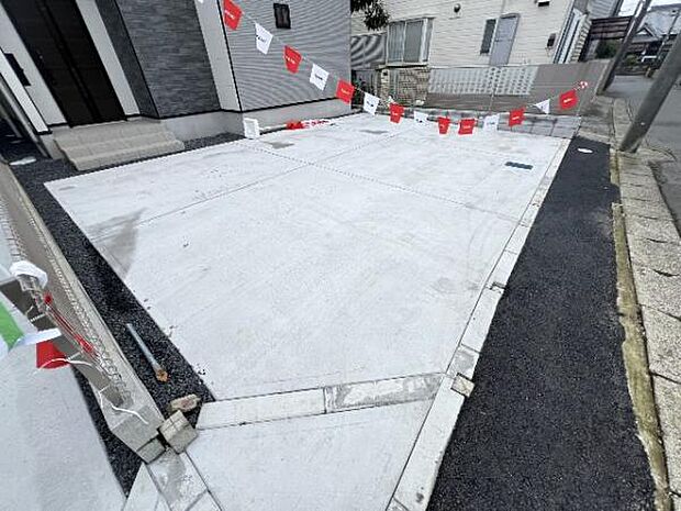 セカンドカーにも便利な駐車2台可能です。