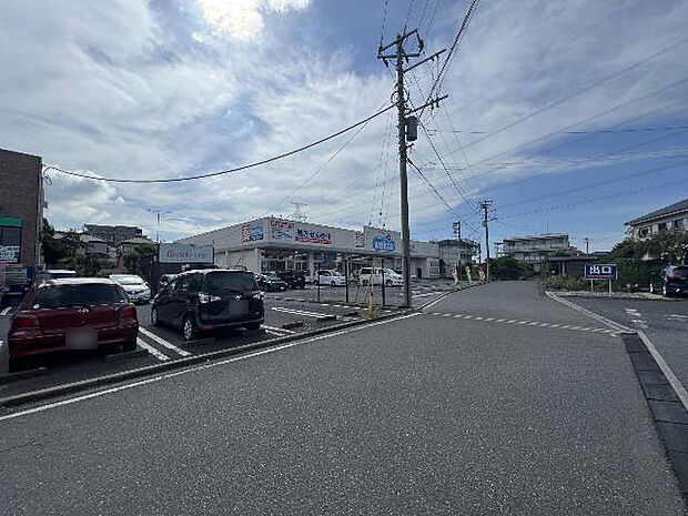 ウエルシア千葉誉田店まで約900m(徒歩12分)