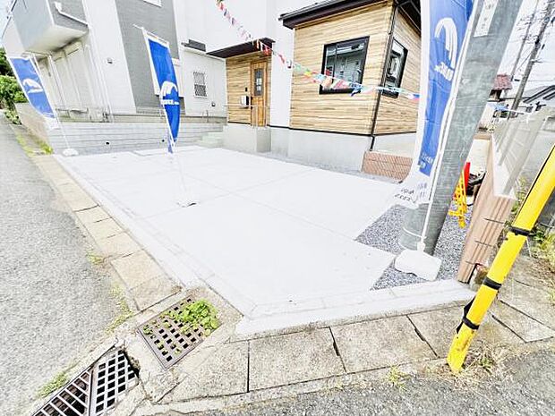 駐車場ももちろん完備しておりますのでお車所有の方にも心強いです。