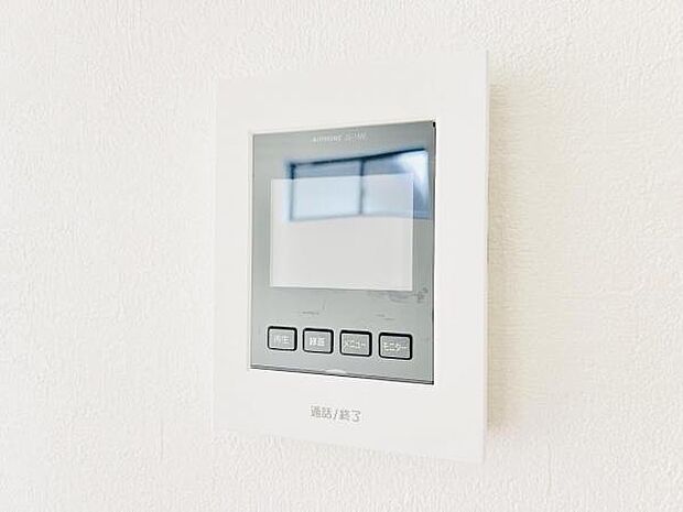 訪問者を確認できるTVモニター付きインターフォンです。
