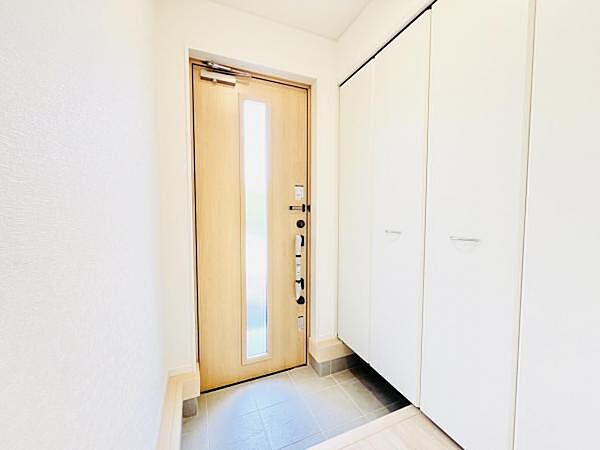 いつも気持ちよくご家族を迎えられる玄関です。