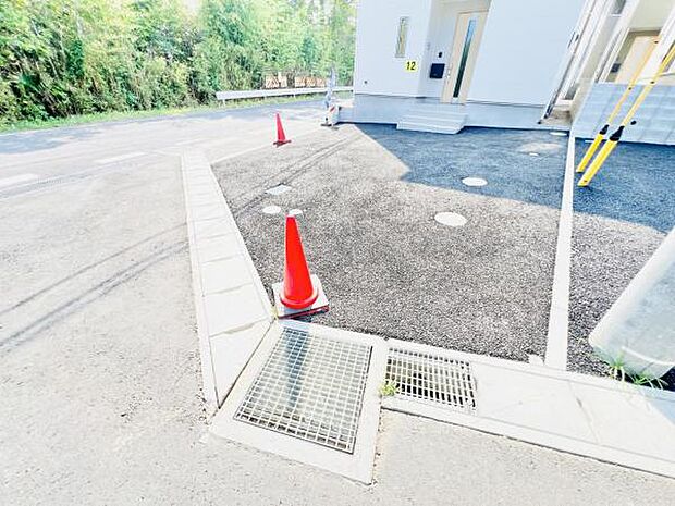 駐車場ももちろん完備しておりますのでお車所有の方にも心強いです。