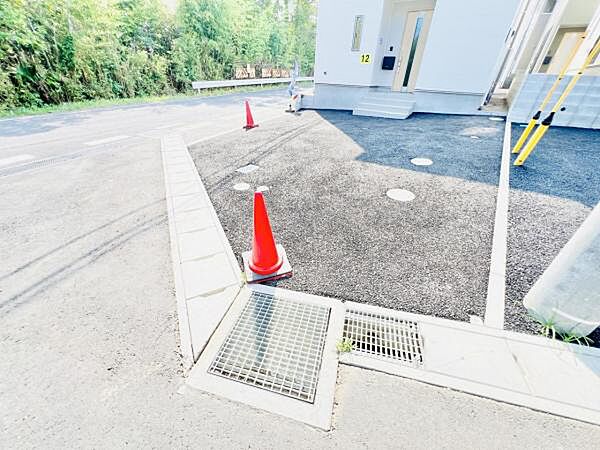 駐車場ももちろん完備しておりますのでお車所有の方にも心強いです。