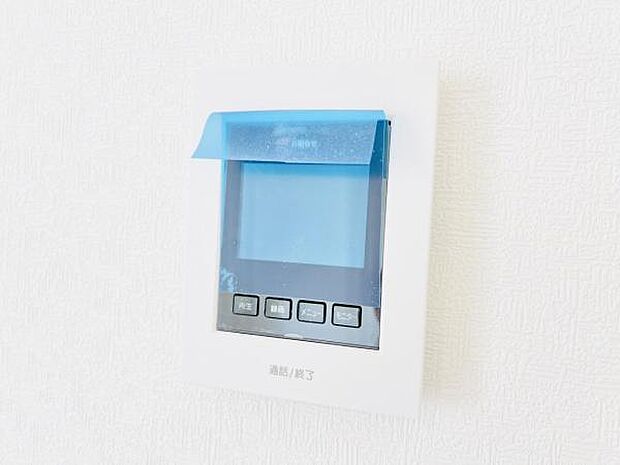 訪問者を確認できるTVモニター付きインターフォンです。