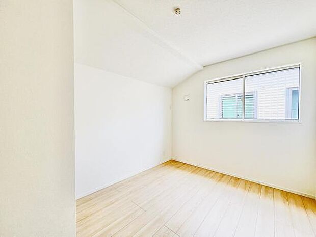 子供部屋にもちょうど良い大きさのお部屋です。