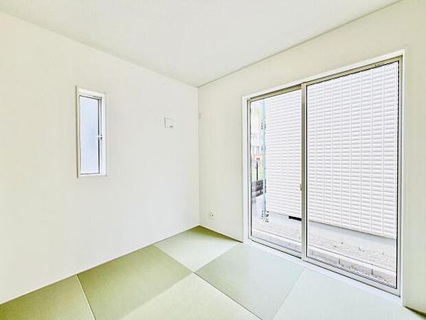和室スペースです。畳のお部屋は寛げる空間ですね。