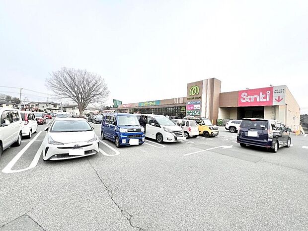 スーパーベルクス 仁戸名店まで約1870m(徒歩24分)