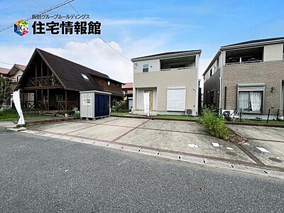 外観：間取はファミリーにもおすすめ4LDKの中古戸建です。