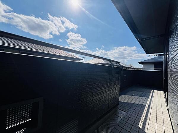お洗濯ものを気持ち良く太陽の光で干せるのが嬉しいですね。