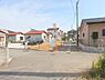 外観：前面道路を含めた現地写真です。